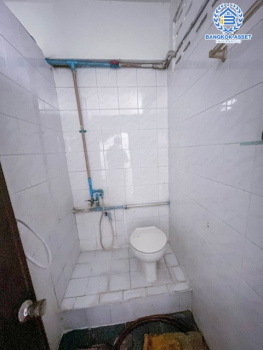 *****อาคารพาณิชย์มือสองย่านกรุงเทพฯ อาคารพาณิชย์ ประชาอุทิศ81 เนื้อที่กว้างขวางเกือบ 23 ตร.ว. มาพร้อมฟังก์ชัน 6 ห้องนอน 5 ห้องน้ำ ที่จอดรถ 1 คัน แถมฟรี! เครื่องปรับอากาศ 2 เครื่อง พื้นที่ใช้สอยเยอะ ตั้งอยู่บนทำเลเดินทางสะดวก เชื่อมต่อถนนประชาอุทิศ, ถนนสุขสวัสดิ์, ถนนราษฎบูรณะ